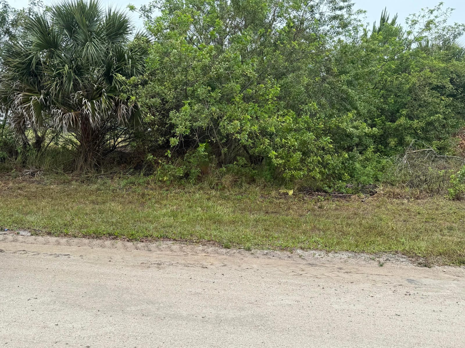 7945 98th Court, Vero Beach, FL 32967 photo 2