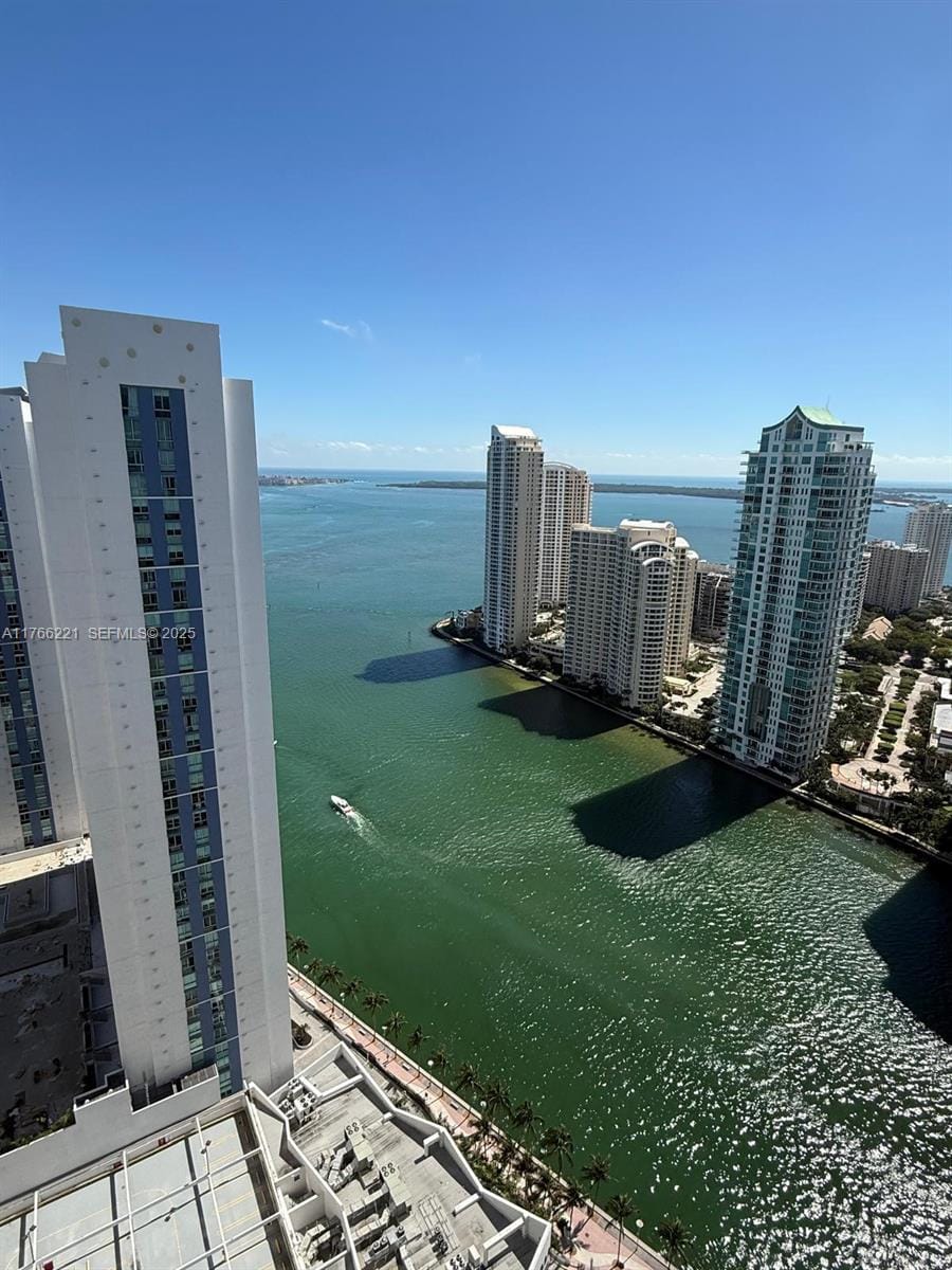 300 S Biscayne Boulevard 3716, Miami, FL 33131 photo 2