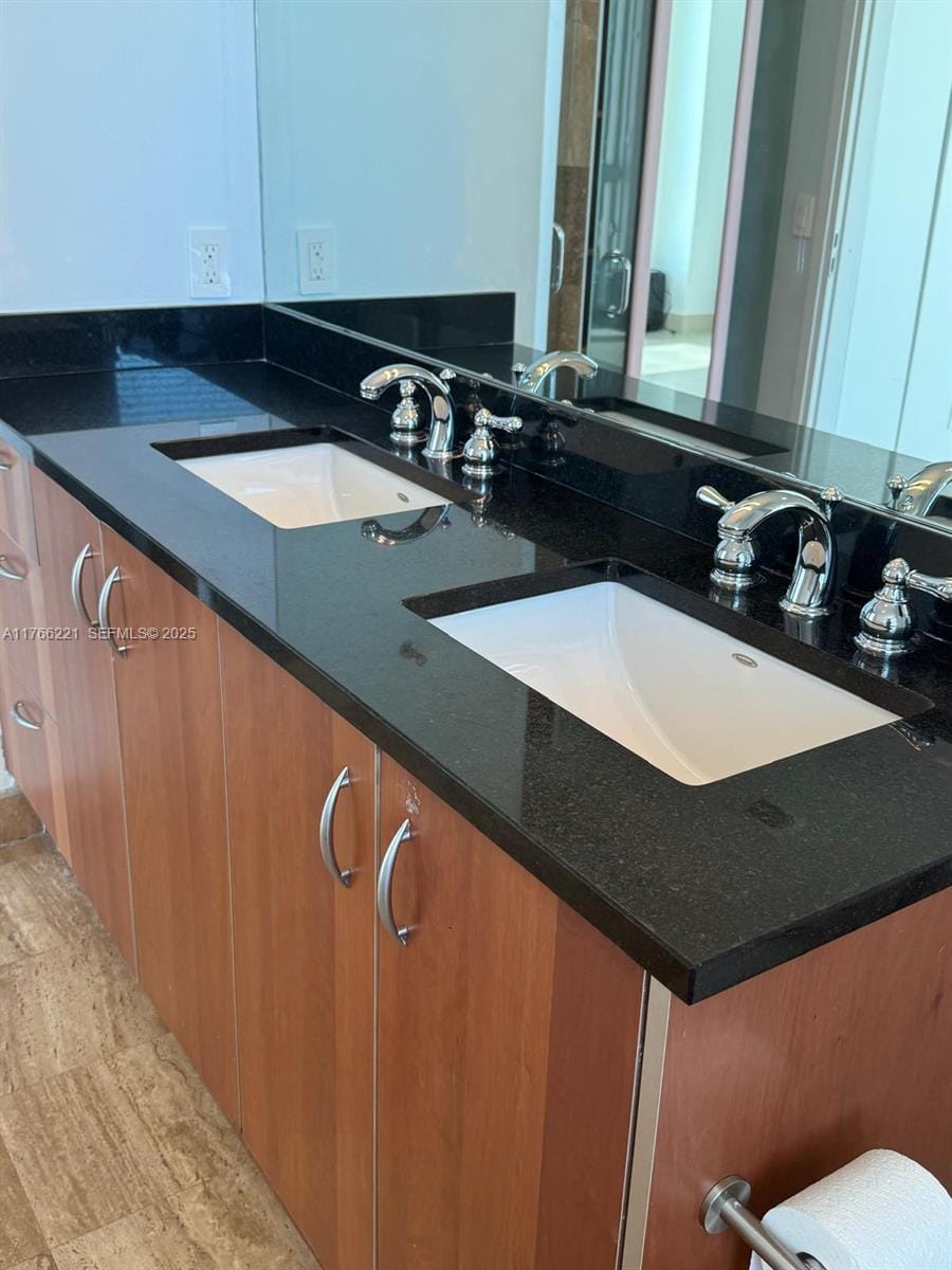 300 S Biscayne Boulevard 3716, Miami, FL 33131 photo 17
