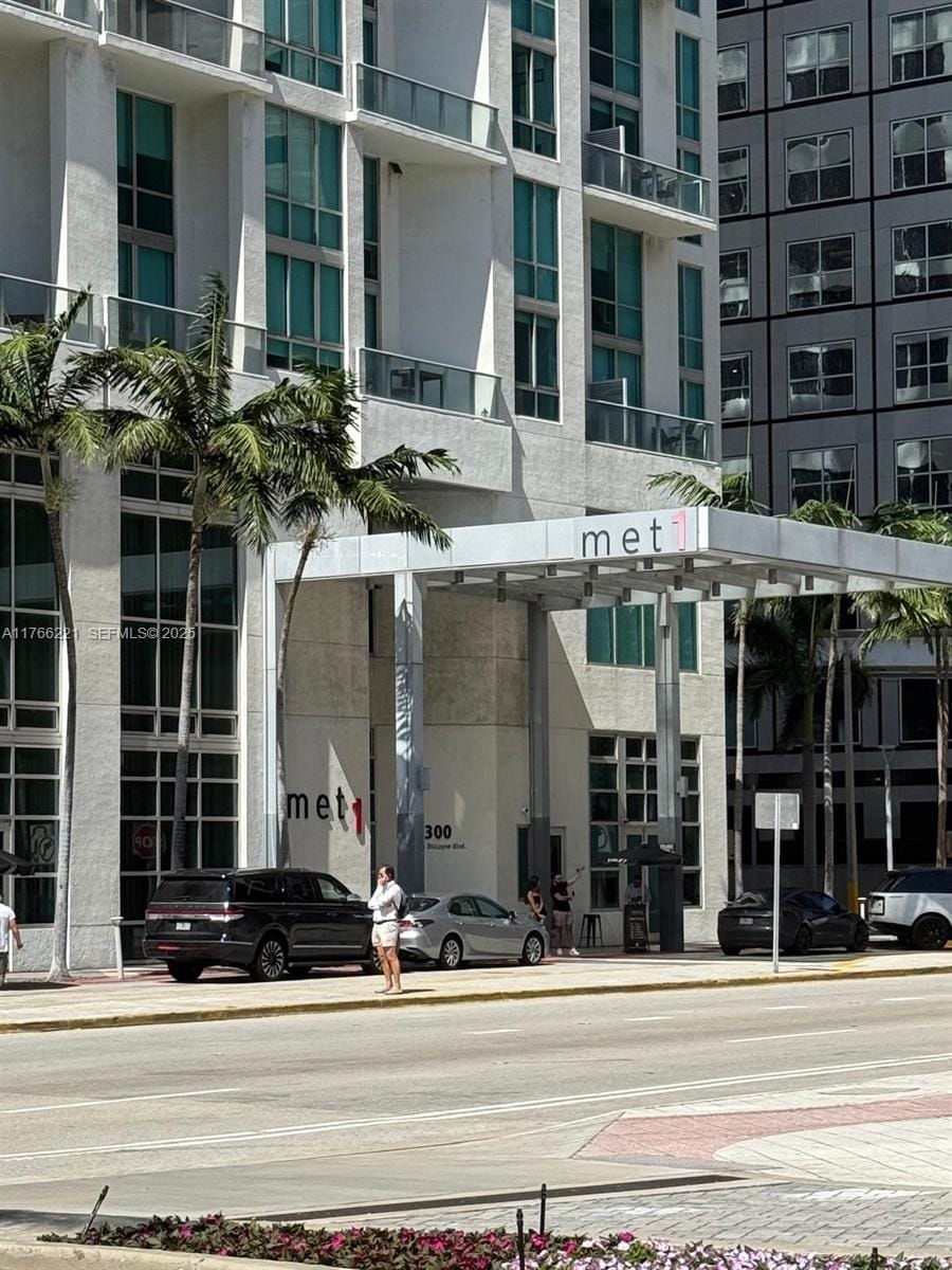300 S Biscayne Boulevard 3716, Miami, FL 33131 photo 28