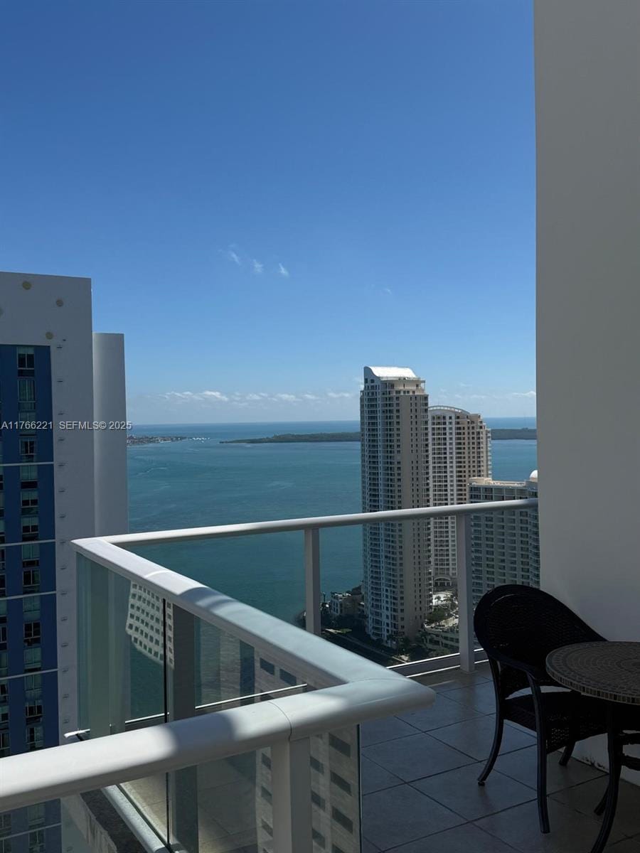 300 S Biscayne Boulevard 3716, Miami, FL 33131 photo 4