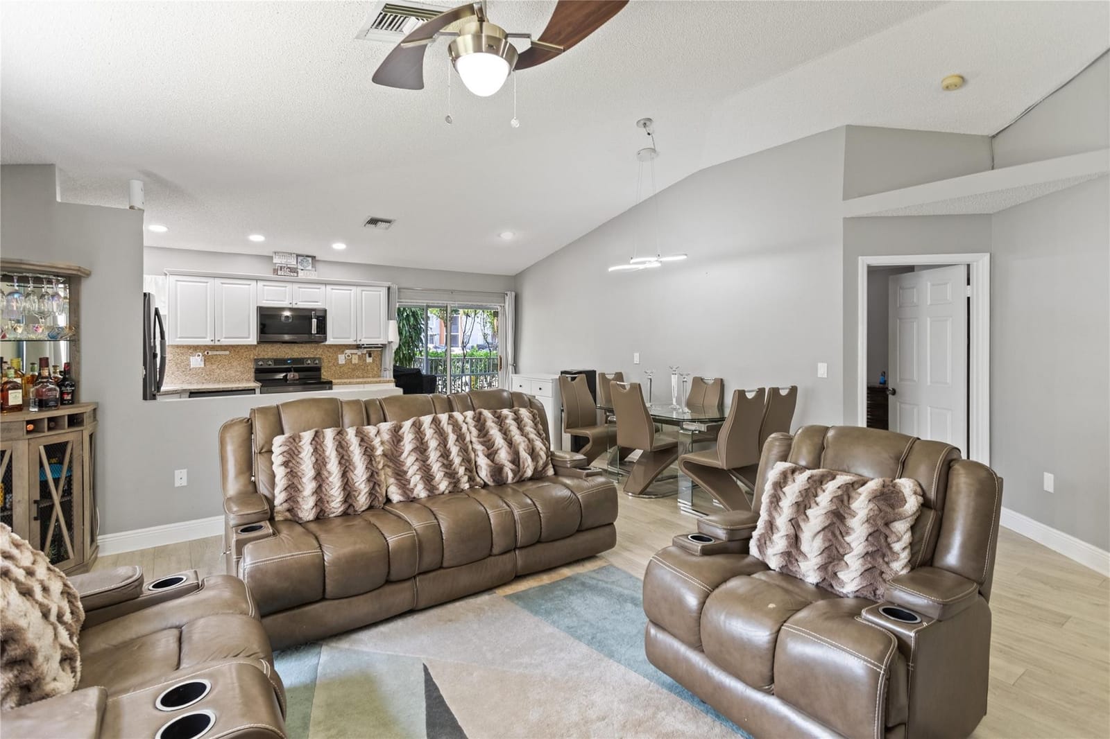 7385 NW 24th Street, Margate, FL 33063 photo 11