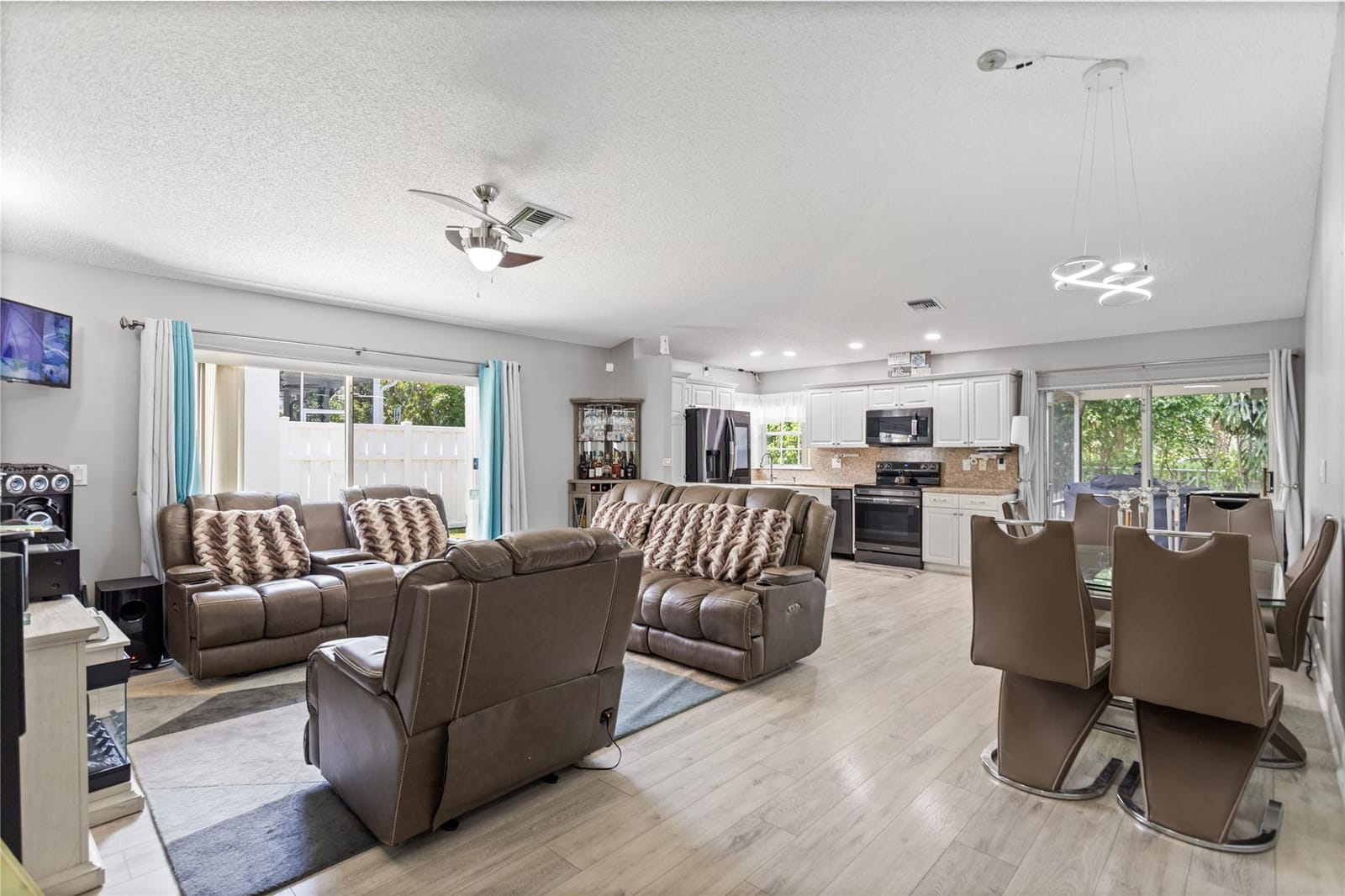 7385 NW 24th Street, Margate, FL 33063 photo 9