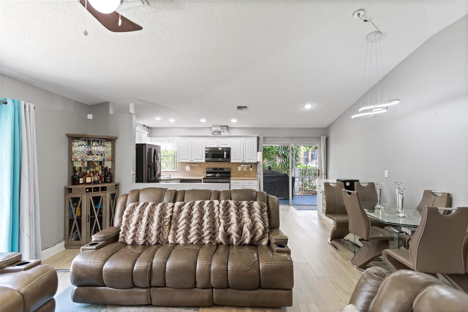 7385 NW 24th Street, Margate, FL 33063 photo 10