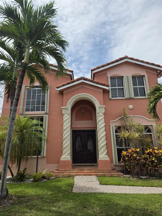 10878 NW 51st Lane, sold in Piazza Vecchia, Doral, FL