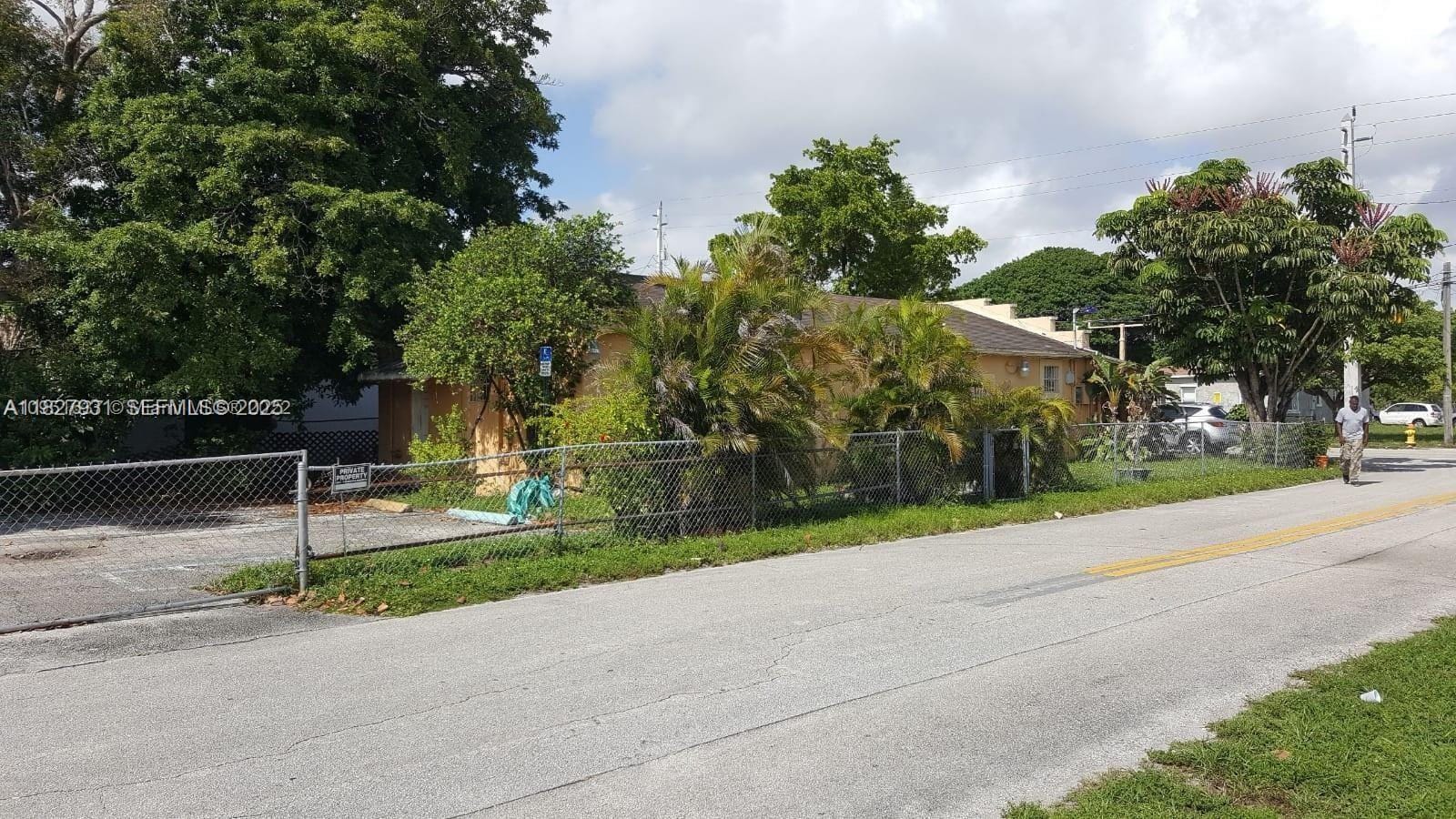 520 NW 2nd Avenue, Hallandale Beach, FL 33009