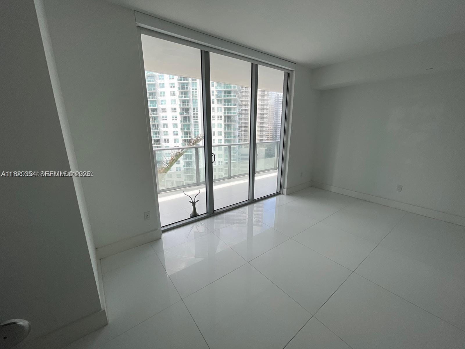 1300 Brickell Bay Drive 1611, Miami, FL 33131 photo 8