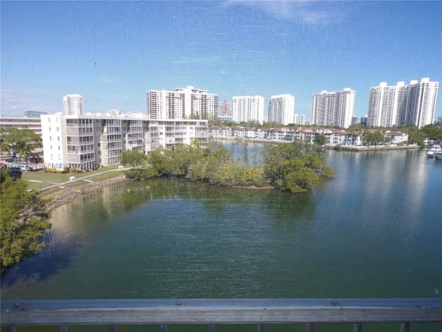 3030 Marcos Drive T601, Aventura, FL 33160