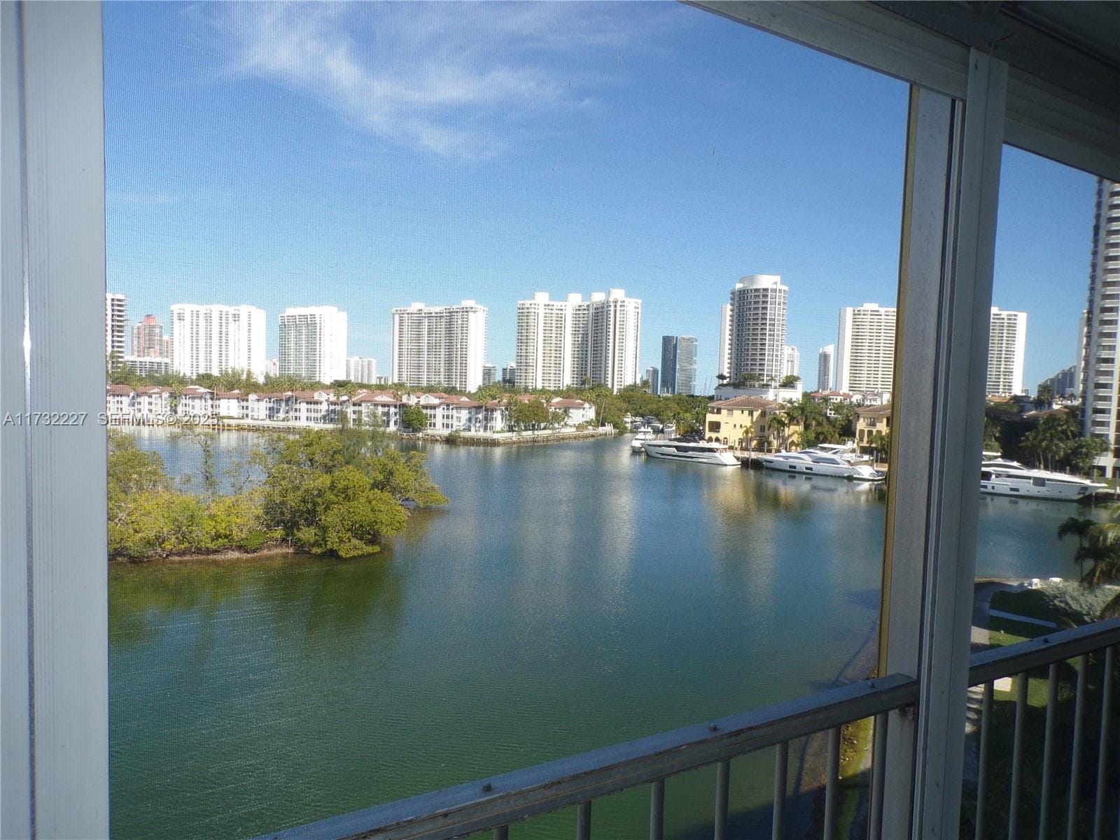 3030 Marcos Drive T601, Aventura, FL 33160 photo 4