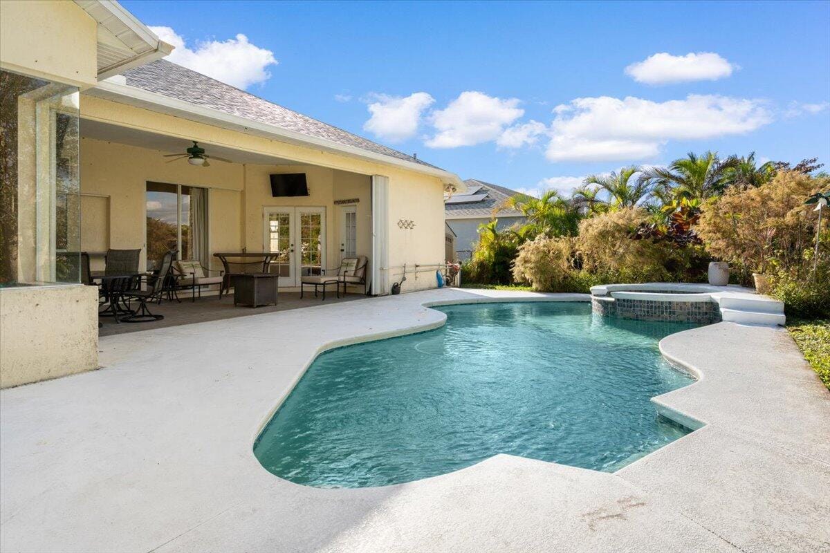 482 SW South Quick Circle, Port St. Lucie, FL 34953