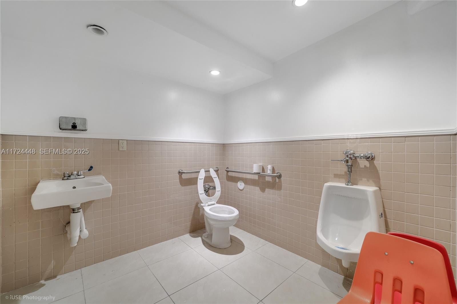 150 SE 2nd Avenue 103, Miami, FL 33131 photo 12