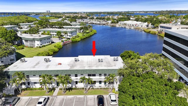 2800 Indian River Boulevard 7t, sold in Vista Harbor Condo Bldgs M-T, Vero Beach, FL