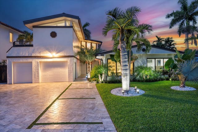 2800 NE 48th Street, sold in Coral Key Villas 6th Sec, Lighthouse Point, FL