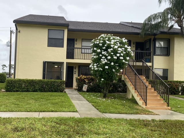 4712 Lucerne Lakes Boulevard E 101, sold in Lucerne Greens Condo, Lake Worth, FL