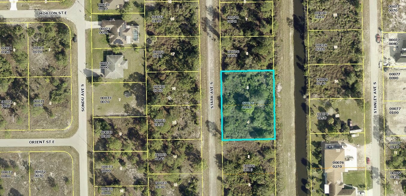 655 Stark Avenue S, Lehigh Acres, FL 33974 photo 2