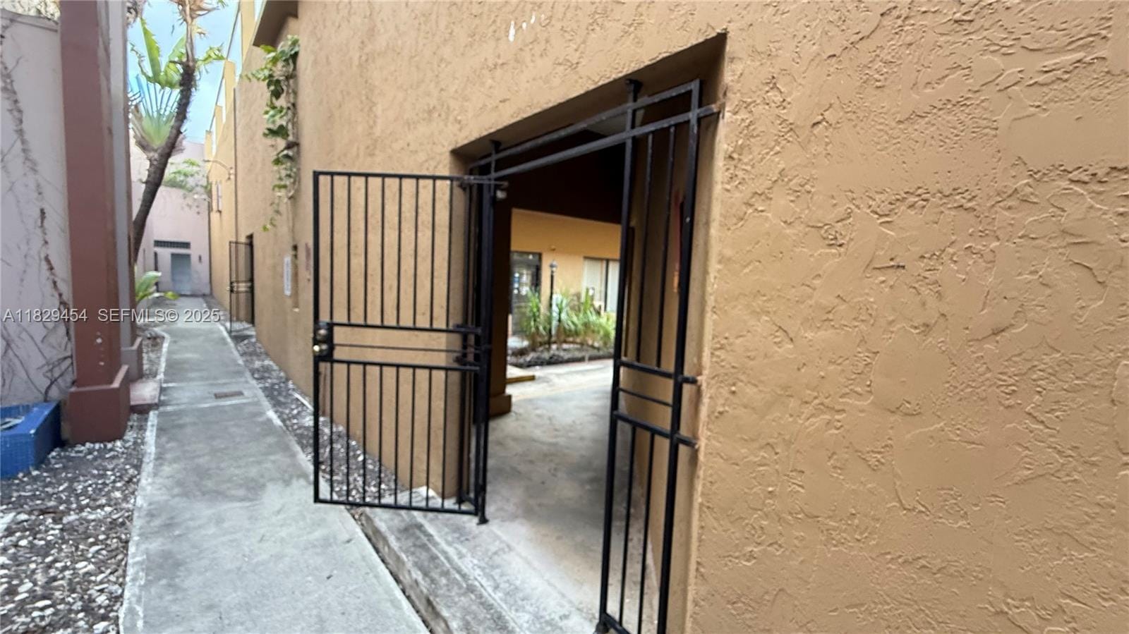 1651 W 37th Street 402, Hialeah, FL 33012 photo 28