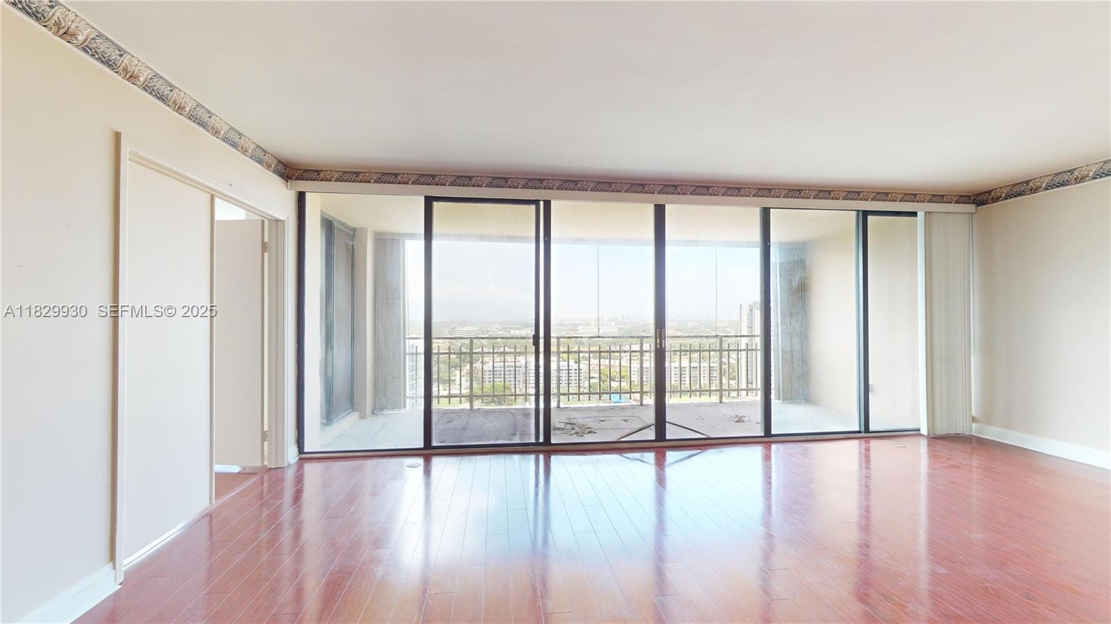 11113 Biscayne Boulevard 2056, Miami, FL 33181