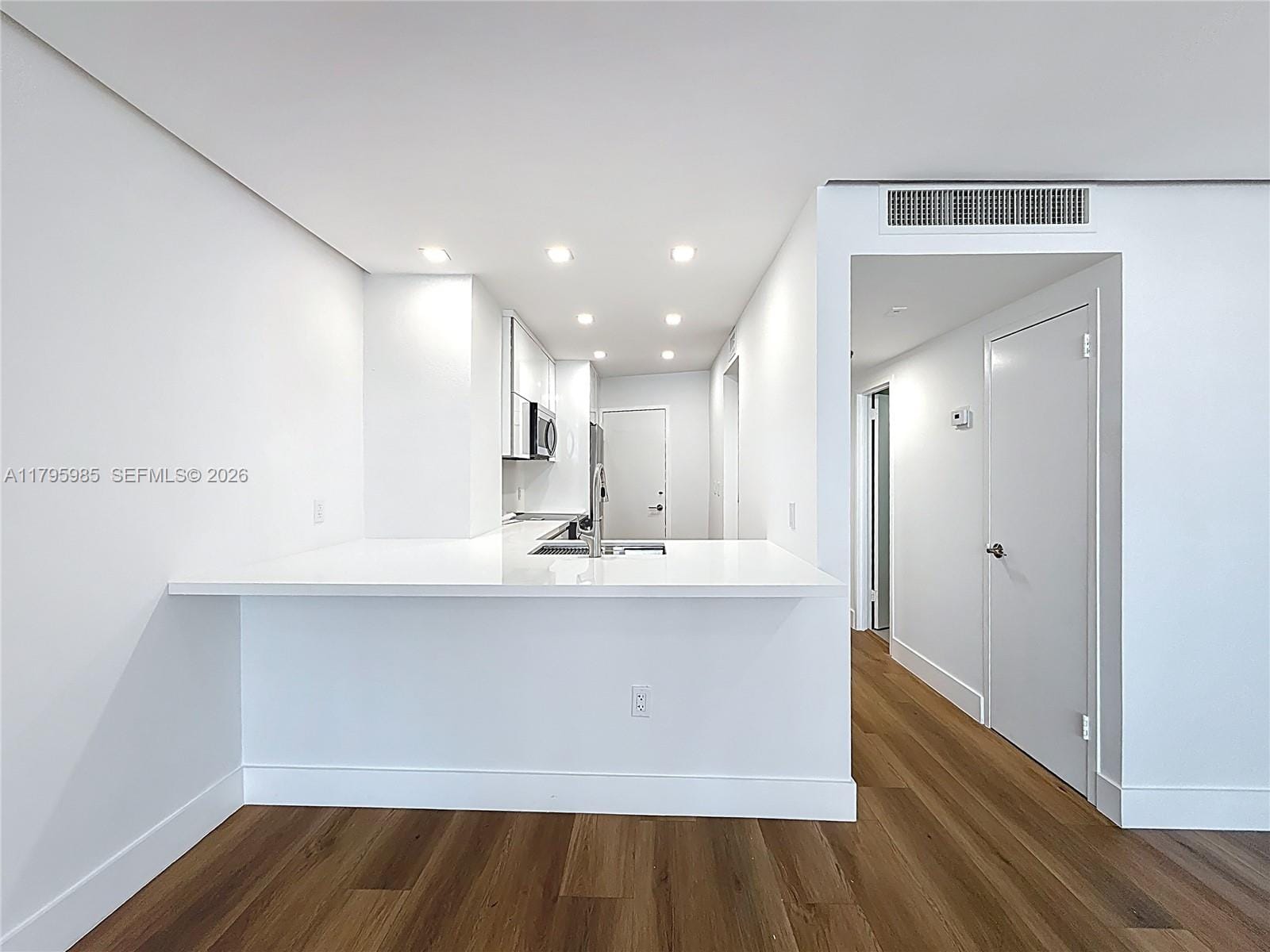 2899 Collins Avenue 1218, Miami Beach, FL 33140 photo 14