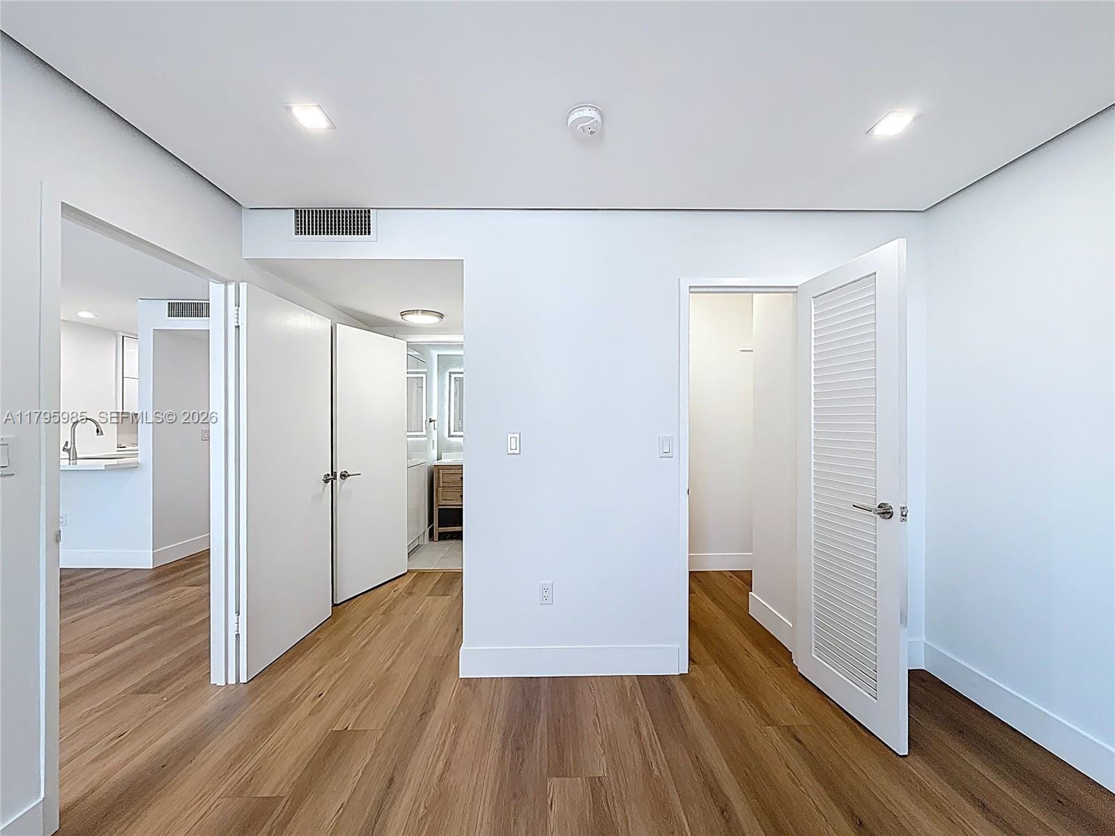2899 Collins Avenue 1218, Miami Beach, FL 33140 photo 28