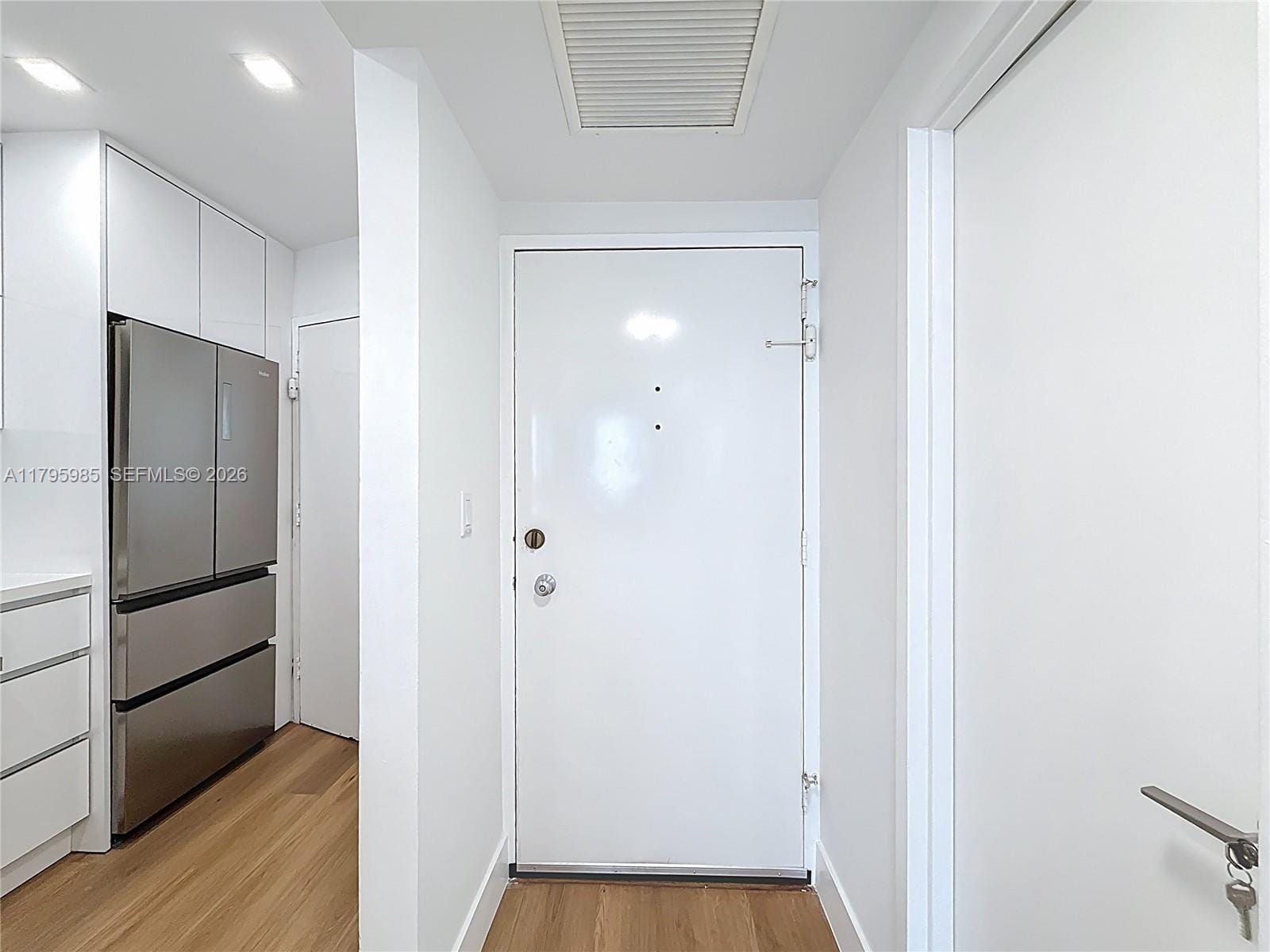 2899 Collins Avenue 1218 — photo 7