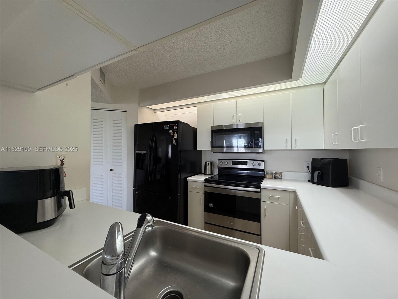1400 SW 137th Avenue 411F, Pembroke Pines, FL 33027 photo 13