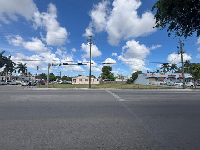 3186 NW 33rd Street, Melrose Heights 3rd, Miami, FL