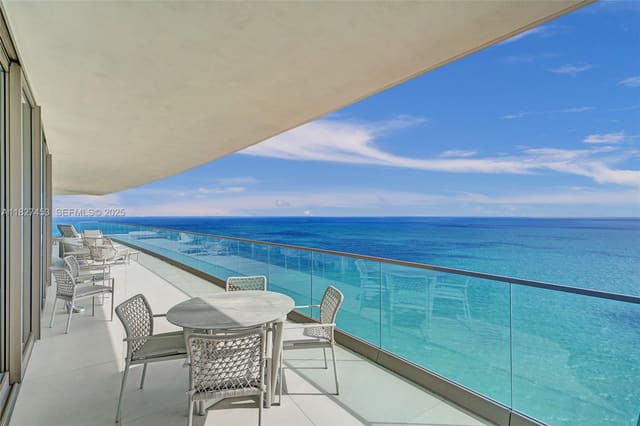 18975 Collins Avenue 3000, sold in 18975 Collins Condo, Sunny Isles Beach, FL