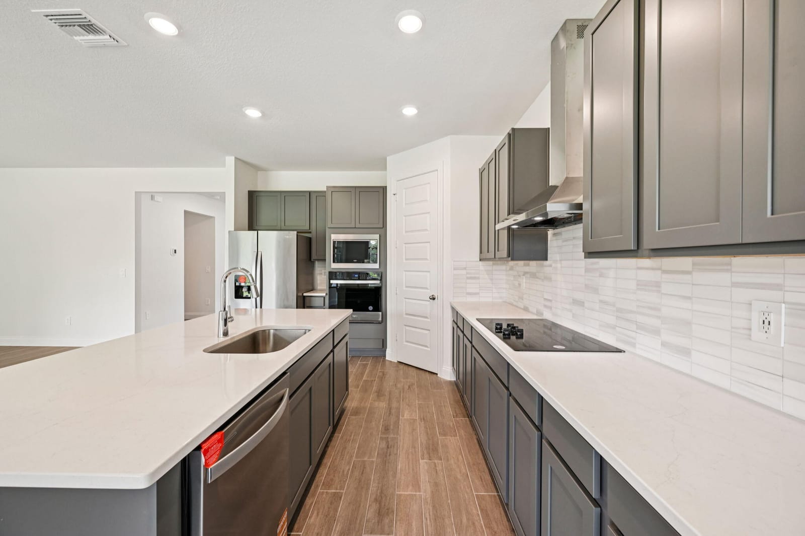 5661 Hampton Park Circle — photo 12