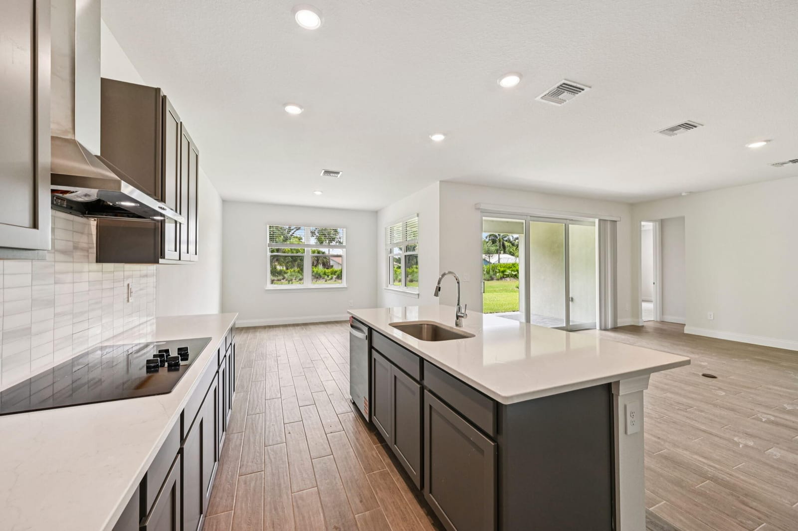 5661 Hampton Park Circle, Vero Beach, FL 32966 photo 13