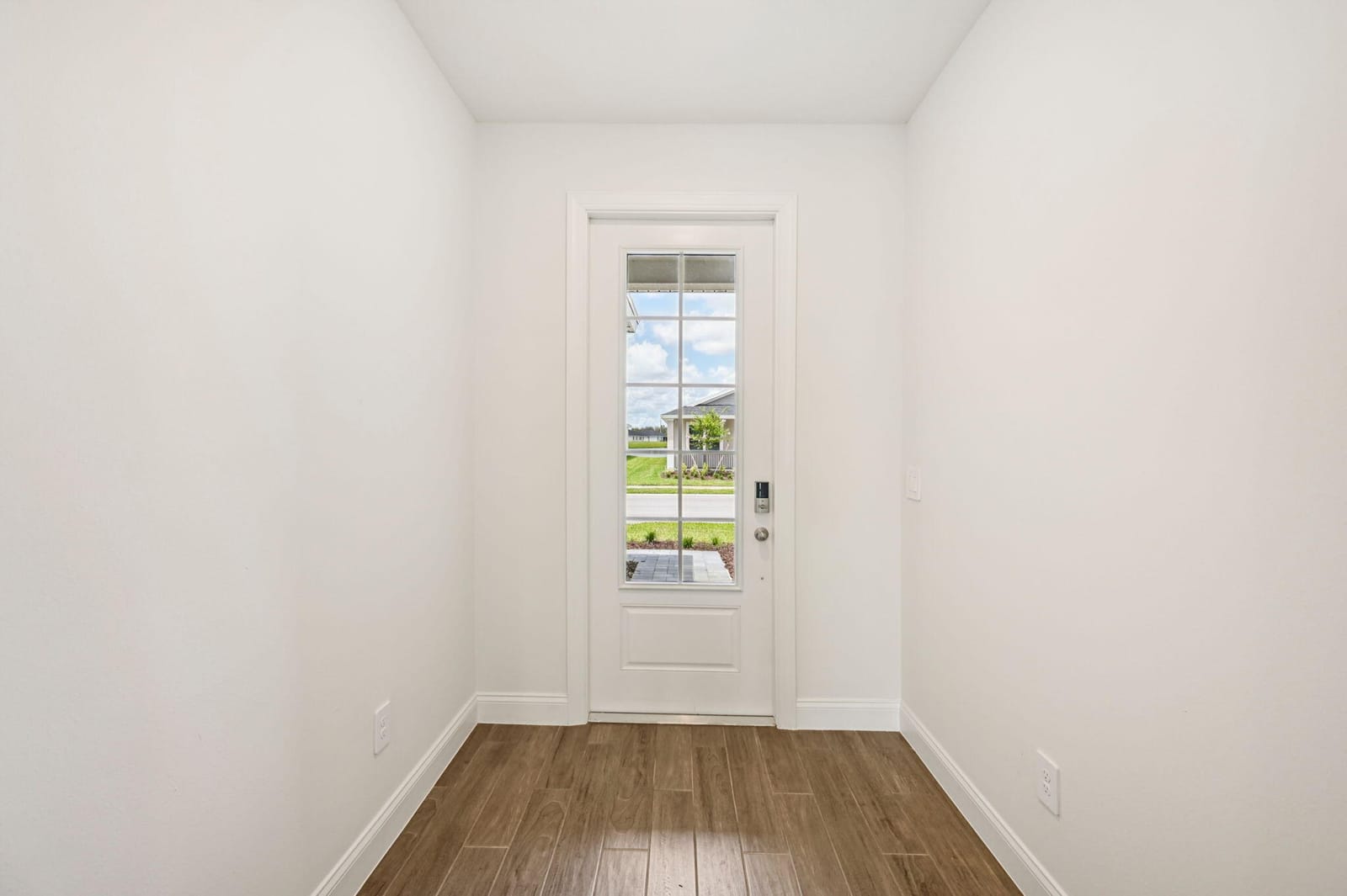 5661 Hampton Park Circle — photo 5
