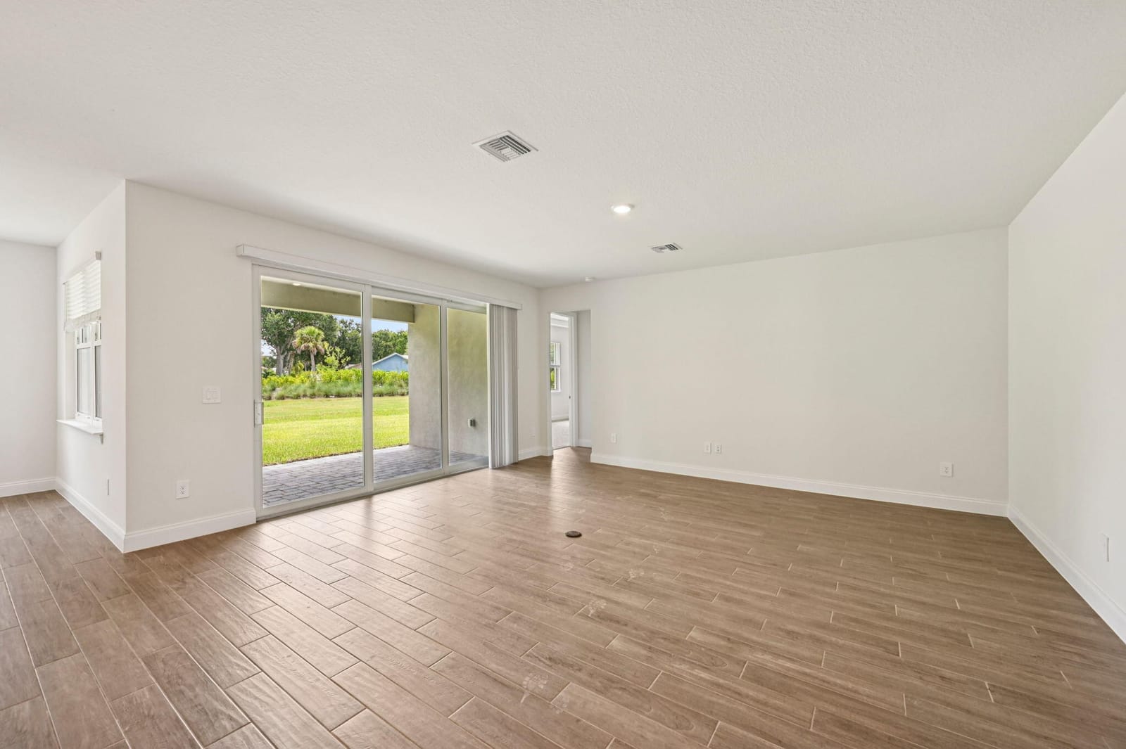 5661 Hampton Park Circle — photo 9