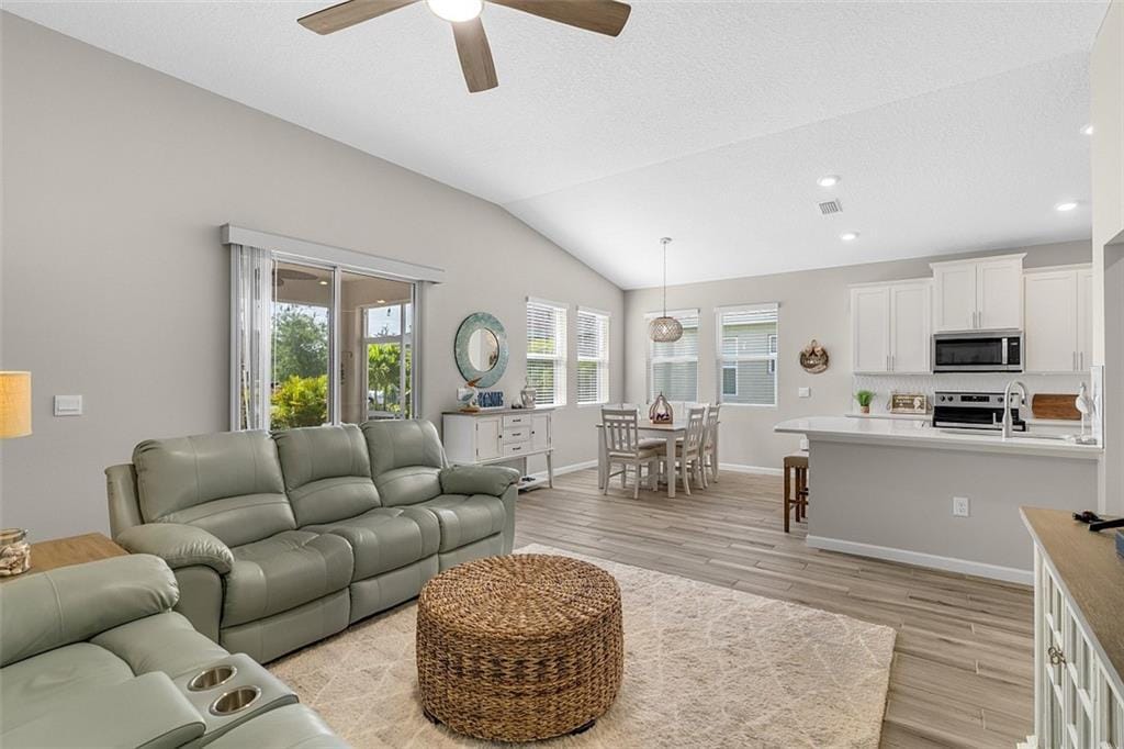 1455 Earlsferry Avenue, Vero Beach, FL 32966 photo 8