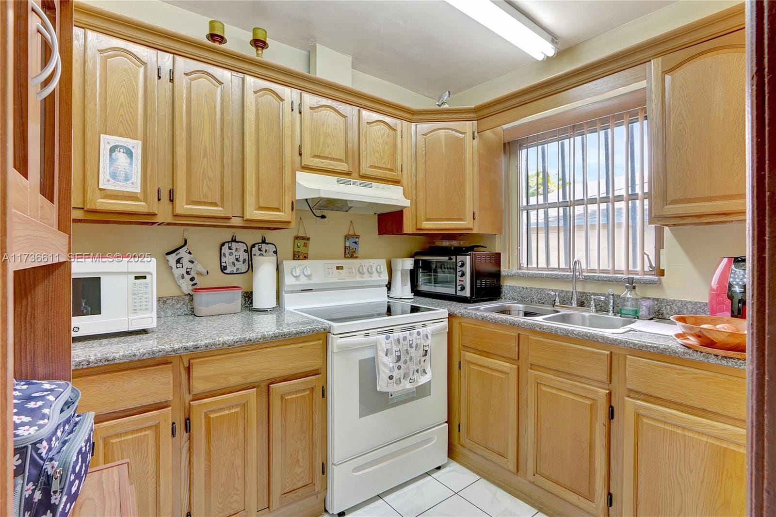2780 NW 6th Street, Miami, FL 33125 photo 7