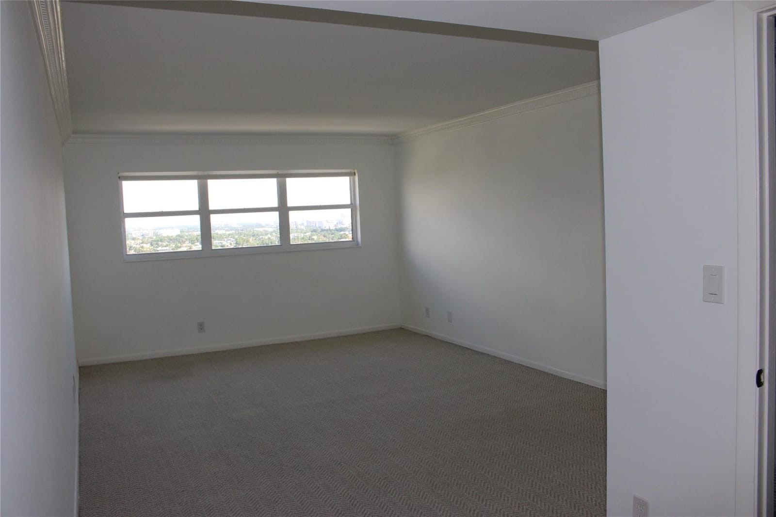 3200 Port Royale Drive 2007 — photo 12