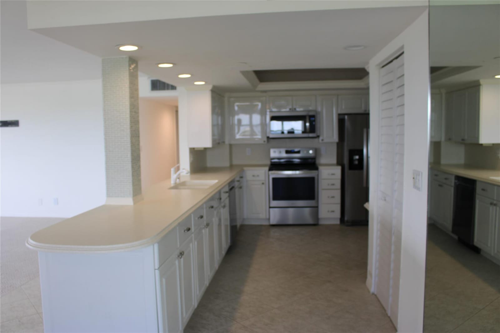 3200 Port Royale Drive 2007 — photo 5