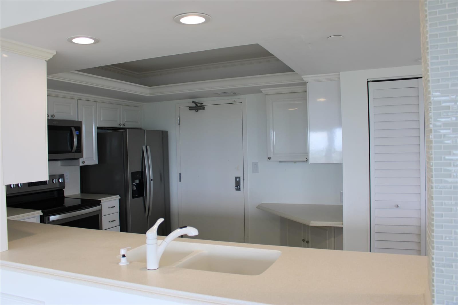 3200 Port Royale Drive 2007 — photo 6
