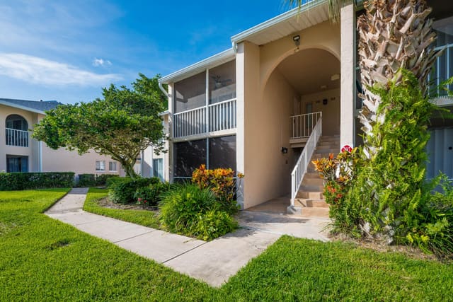 13870 Oneida Drive H2, Delray Beach, FL 33446