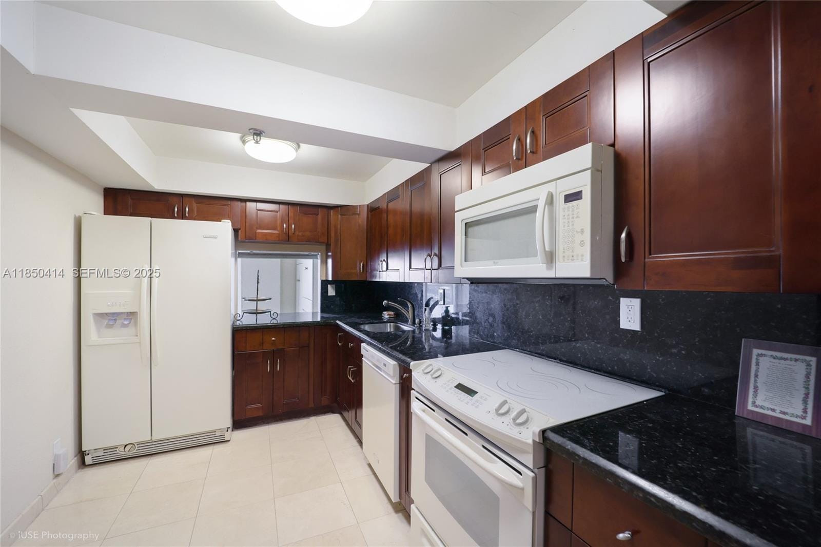 2401 Collins Avenue 1109, Miami Beach, FL 33140 photo 9