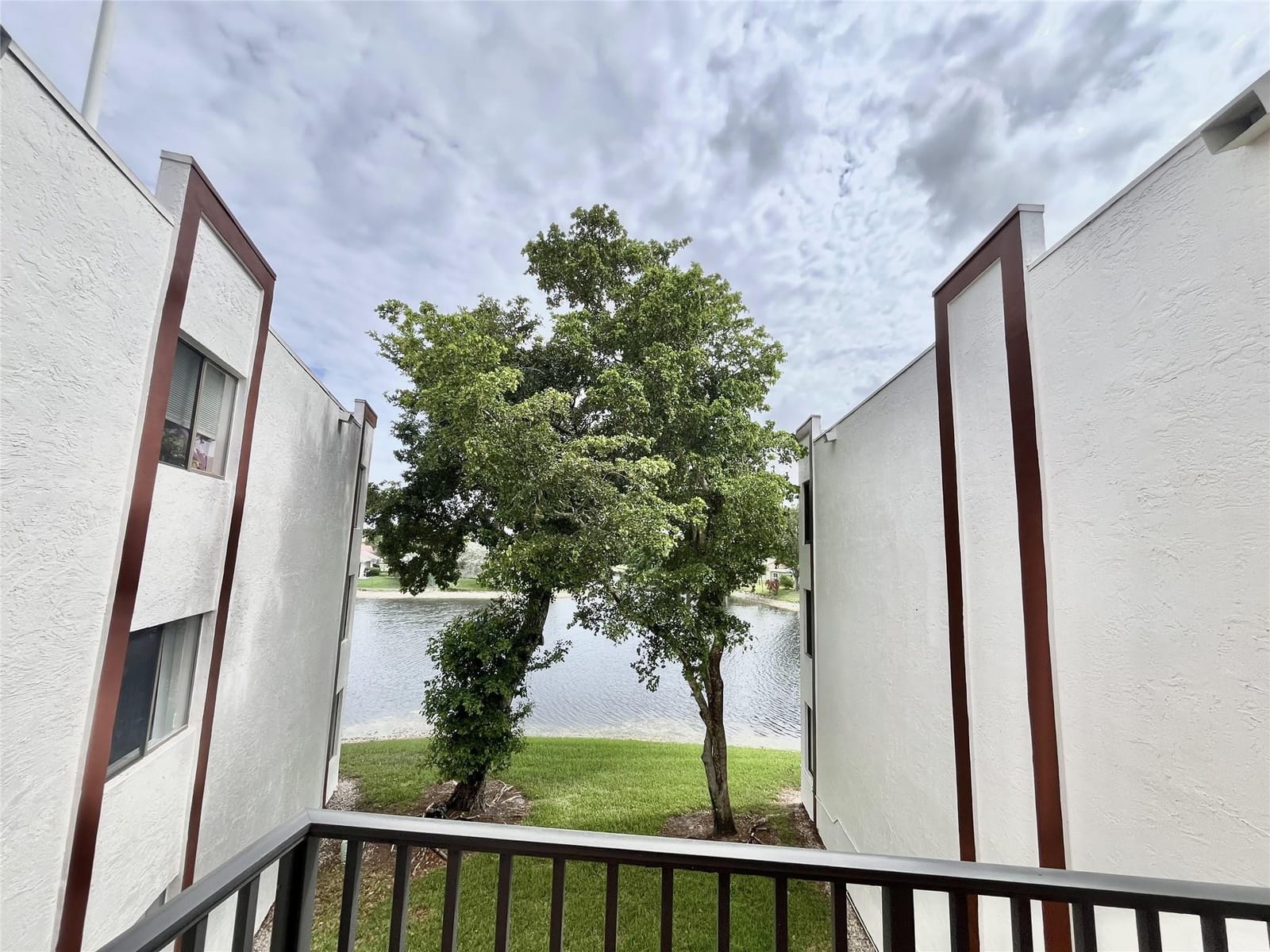 9691 N Belfort Circle 305 — photo 2