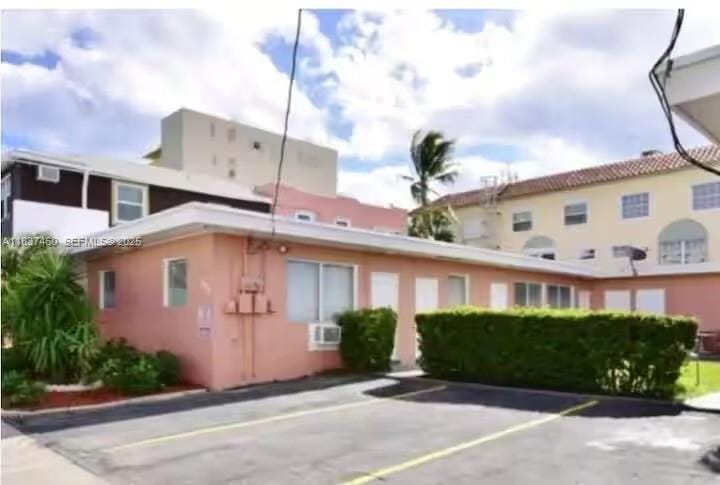 342 Van Buren Street, Hollywood, FL 33019 photo 2