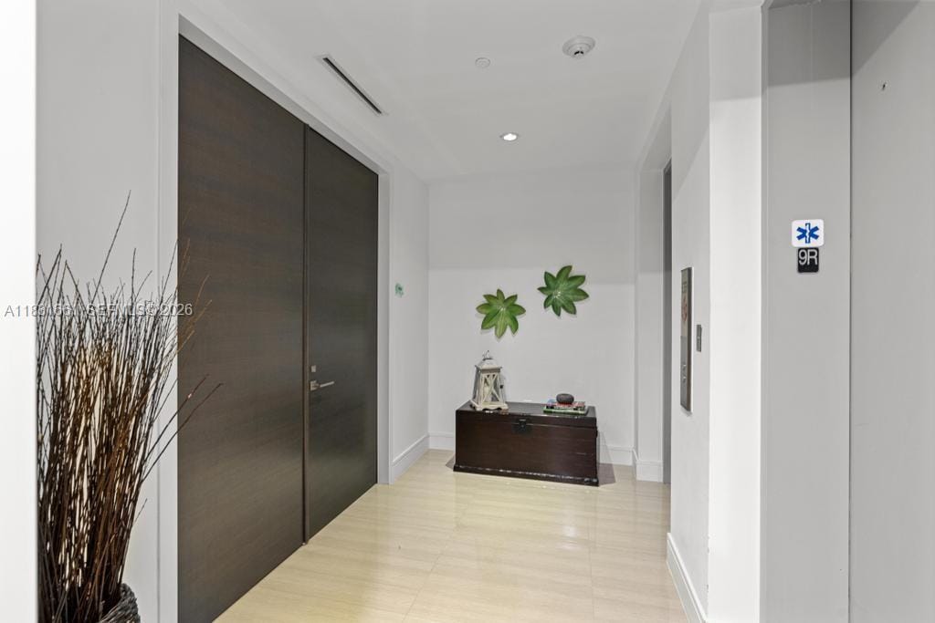 3250 NE 188th Street 904 — photo 9