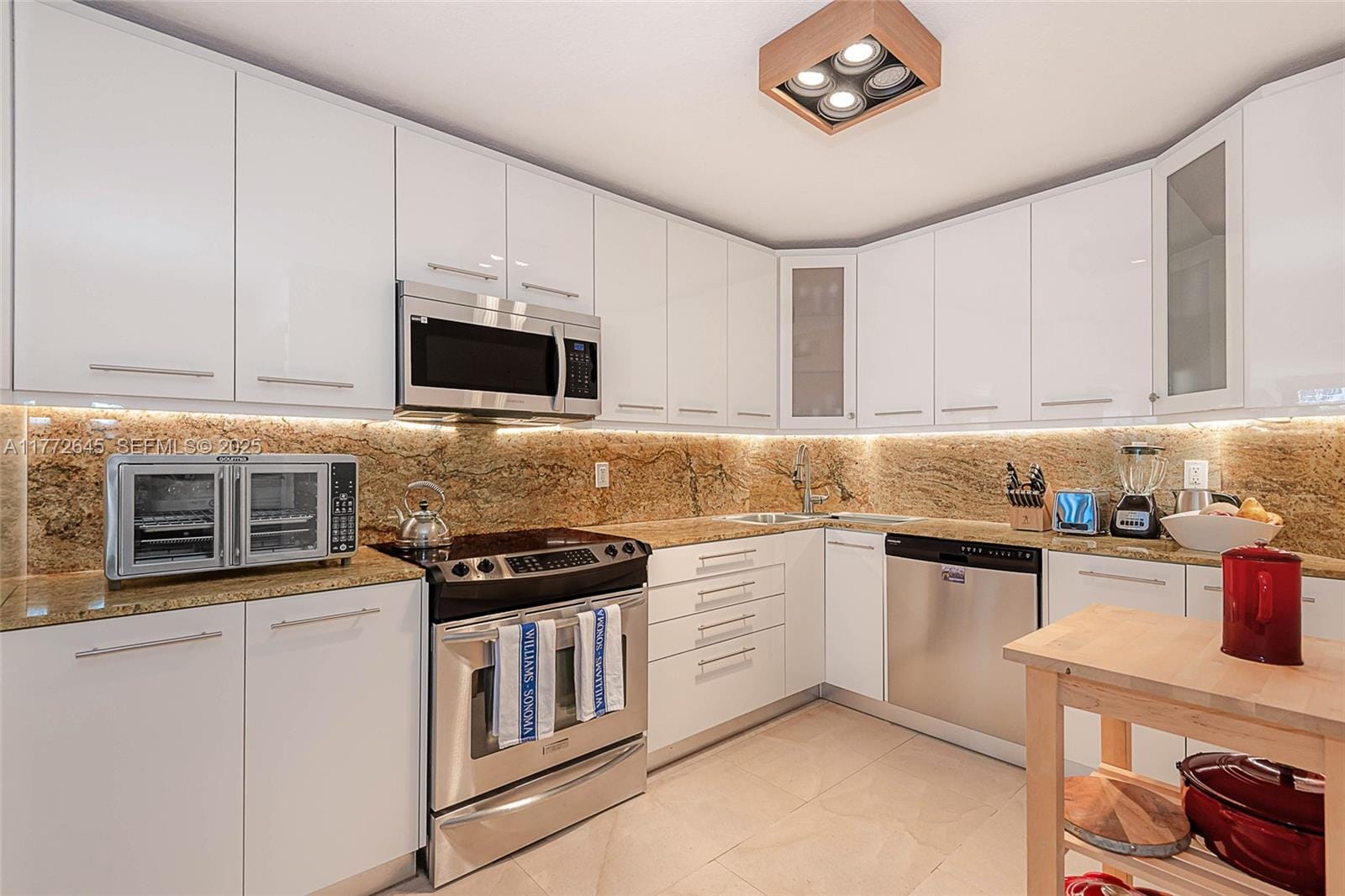 6423 Collins Avenue 309, Miami Beach, FL 33141 photo 16