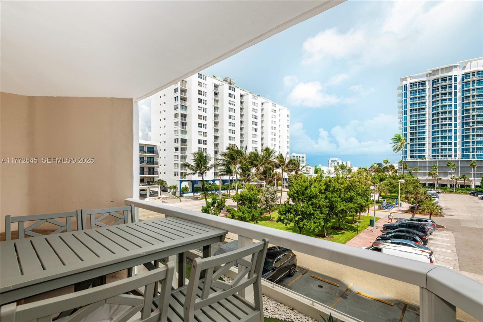 6423 Collins Avenue 309 — photo 3