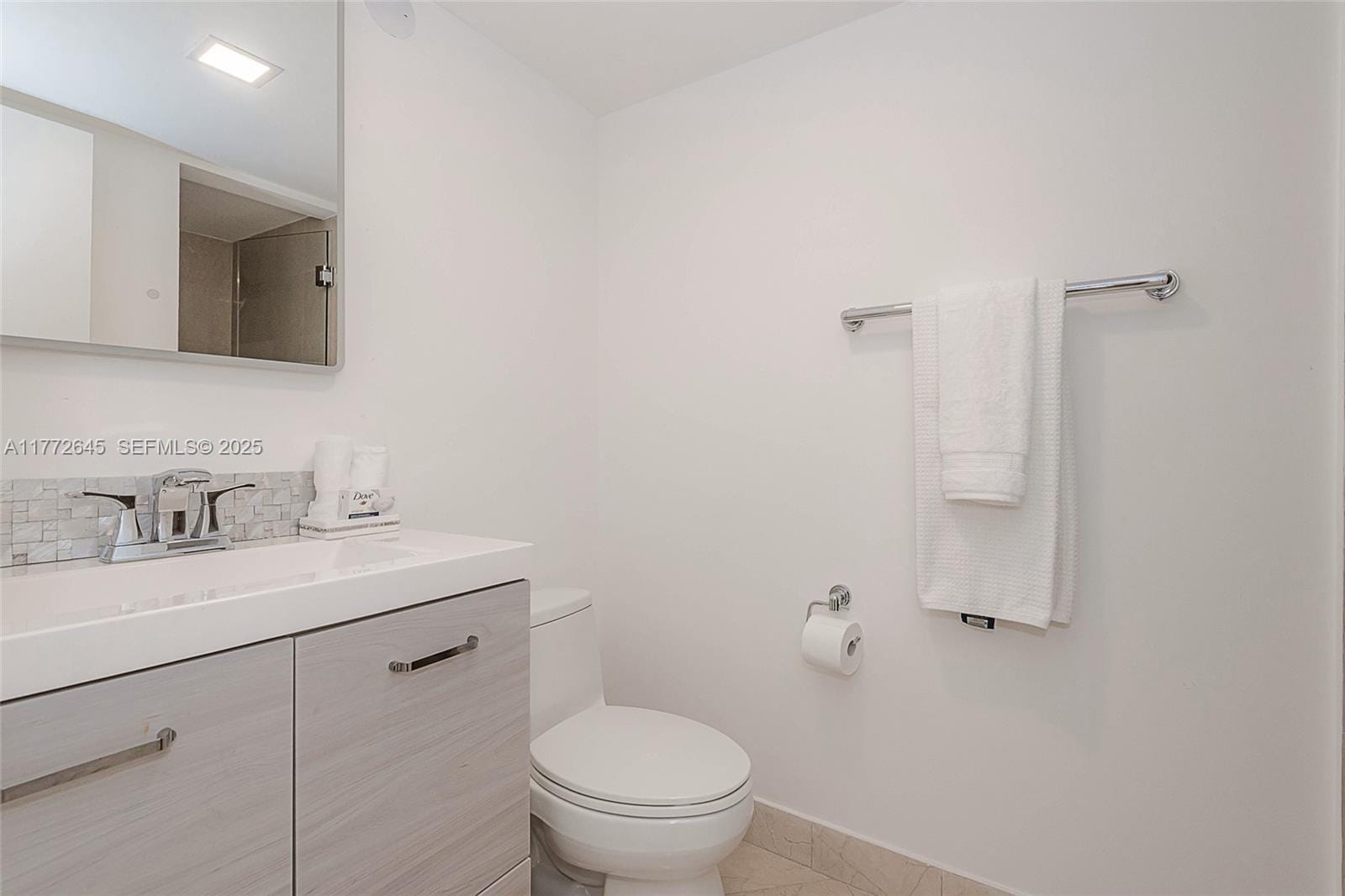 6423 Collins Avenue 309, Miami Beach, FL 33141 photo 28