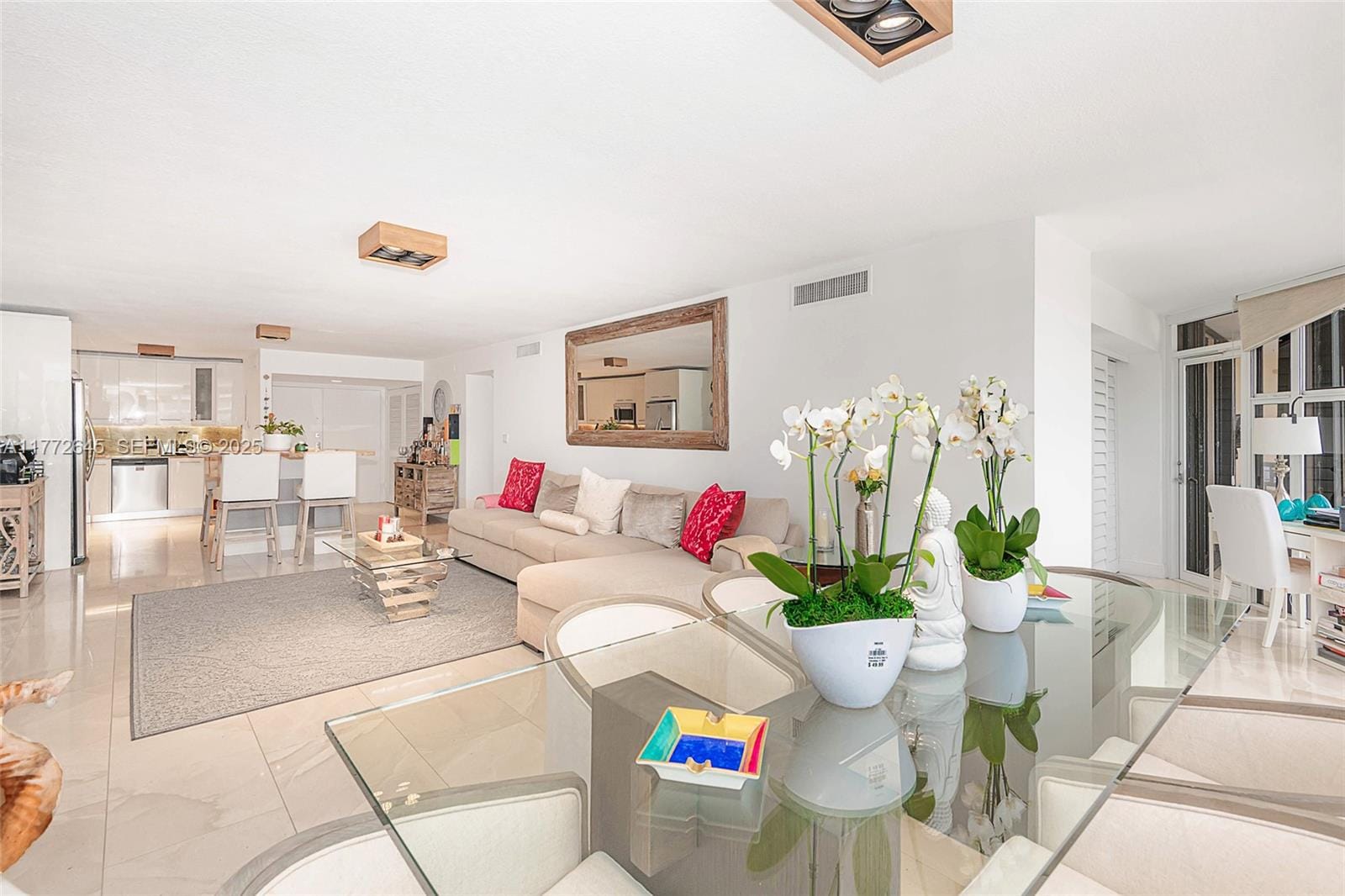 6423 Collins Avenue 309 — photo 10