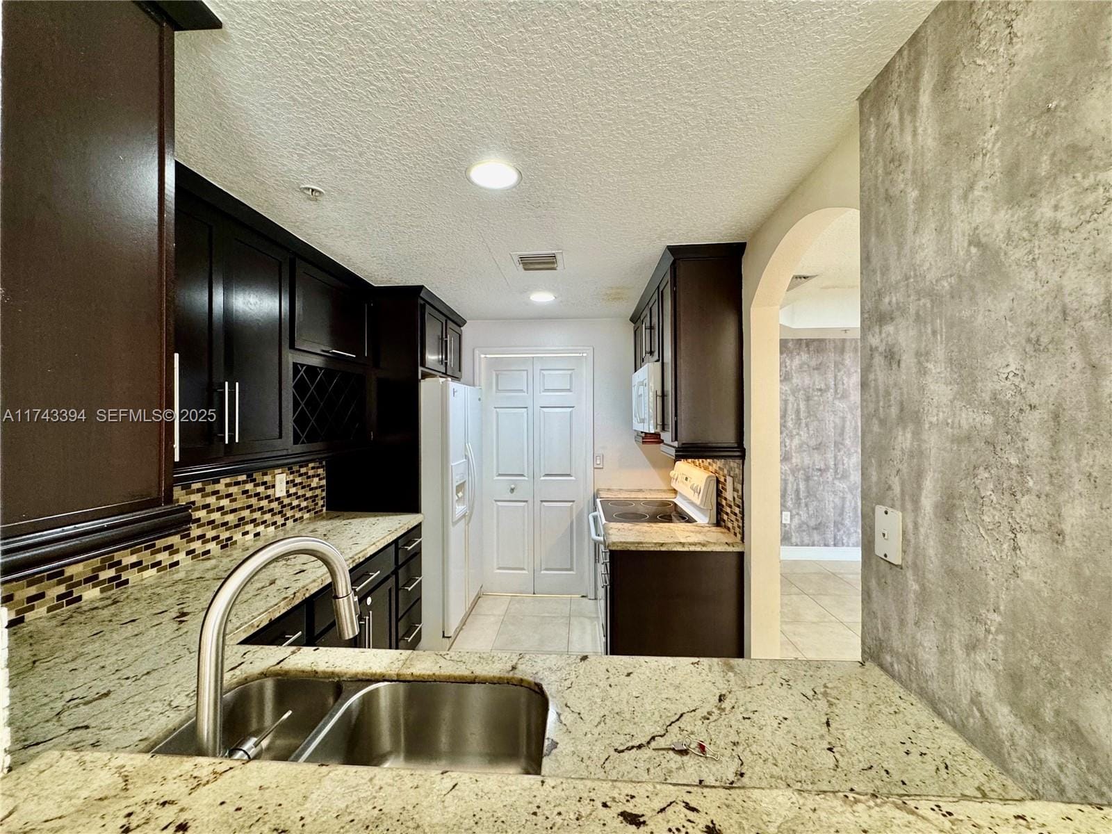 6540 NW 114th Avenue 1402, Doral, FL 33178 photo 12