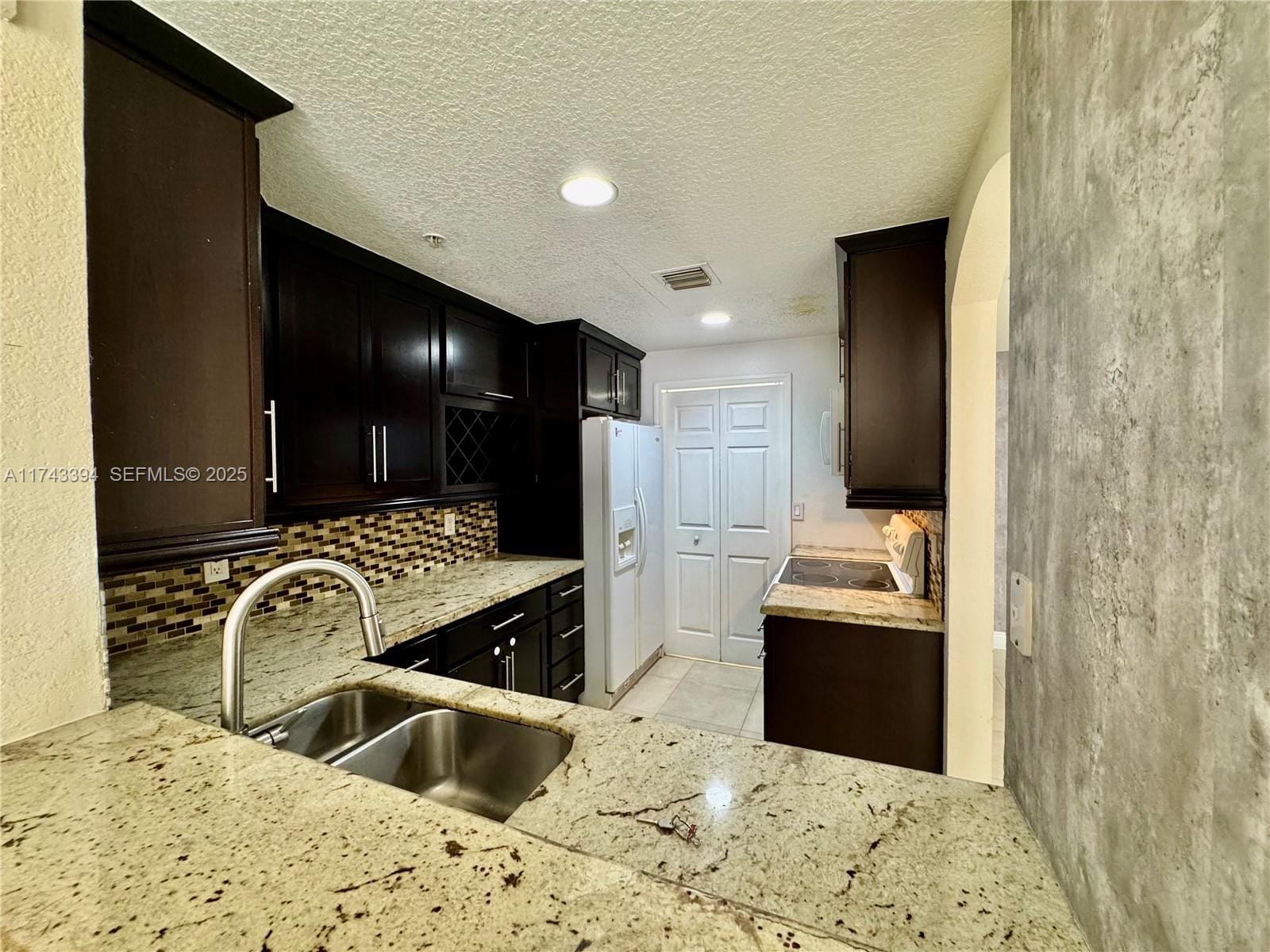 6540 NW 114th Avenue 1402, Doral, FL 33178 photo 13