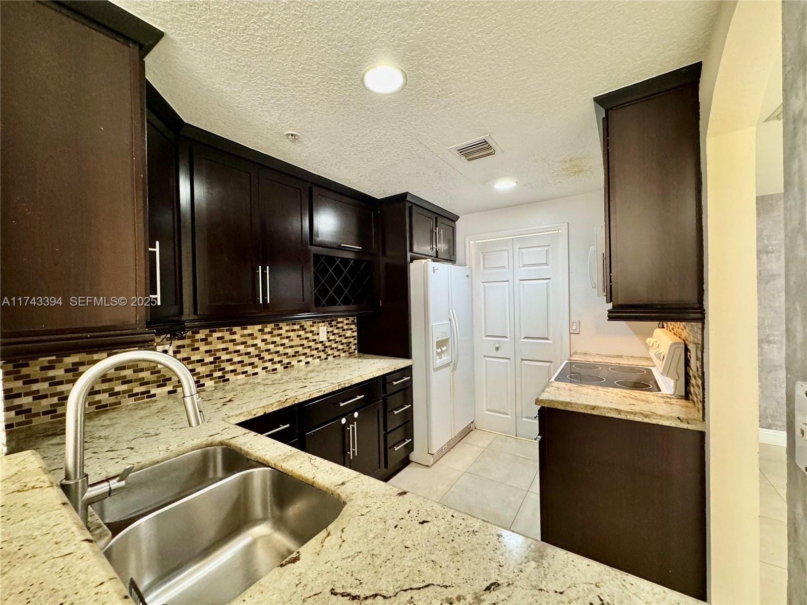 6540 NW 114th Avenue 1402, Doral, FL 33178 photo 14