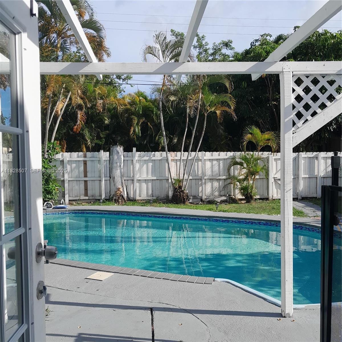 1214 NE 180th Street, North Miami Beach, FL 33162 photo 18
