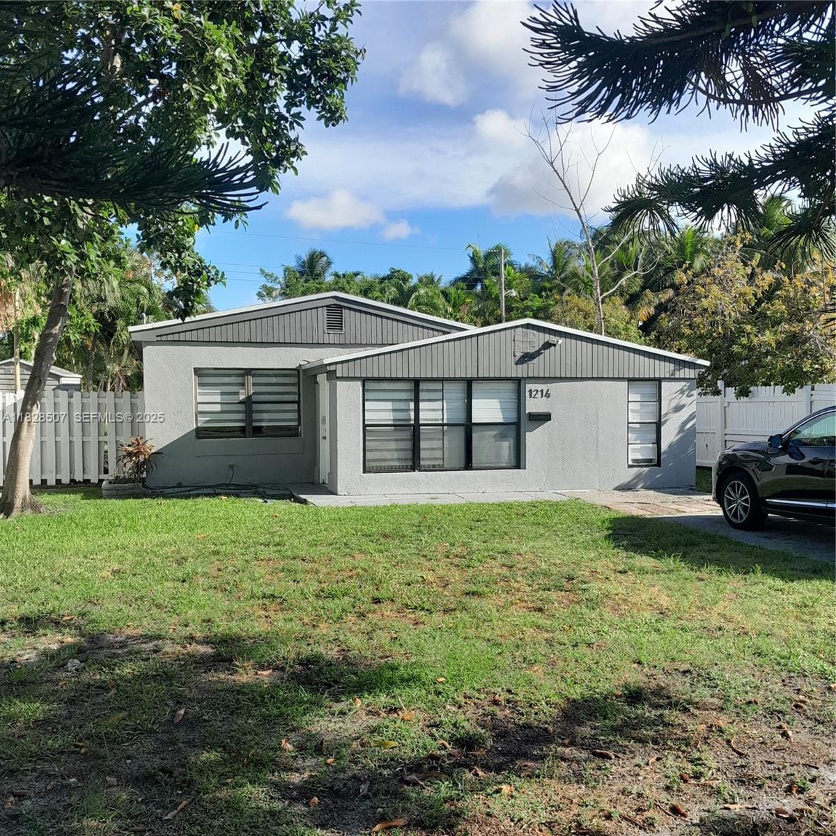 1214 NE 180th Street, North Miami Beach, FL 33162 photo 3